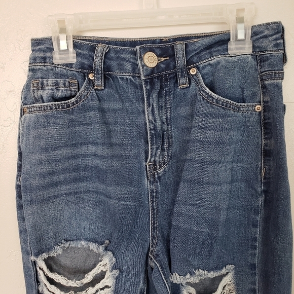 YMI Jeans Dream Fit Distressed Mid Rise Ankle Sz 1 - Picture 2 of 6